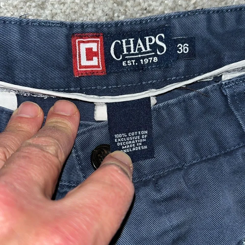 Faded blue worn Embroidered crab seaside boat fishing summer Flat shorts 36/38